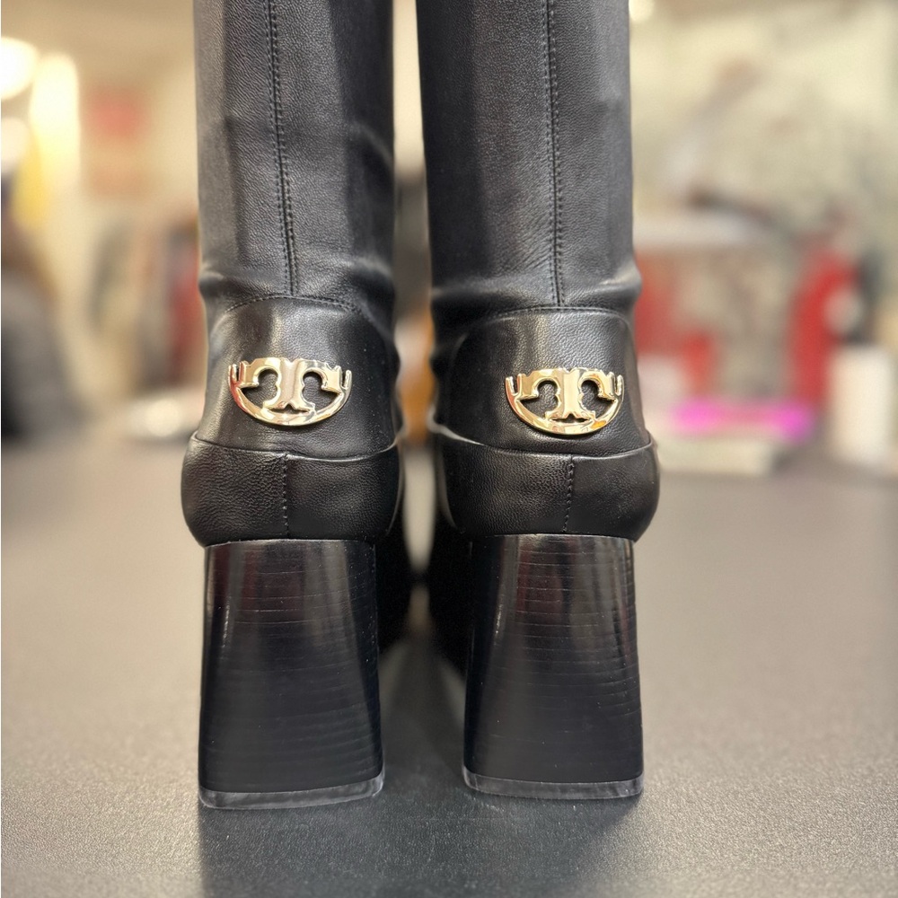 Tory Burch Sidney NEVER WORN In Box